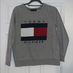 Tommy Hilfiger sweater
